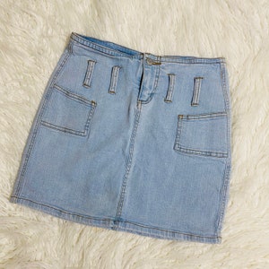 Y2K No Boundaries Vintage Denim Mini Skirt Juniors size 5 2000s Clothing