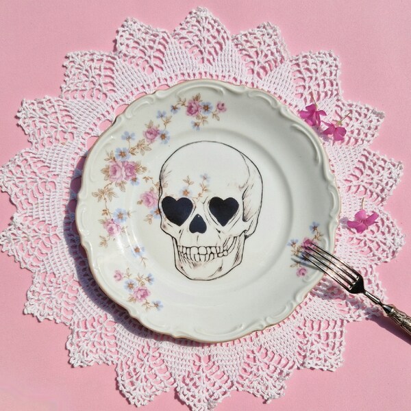 Skull in Love Vintage Dessert Plate