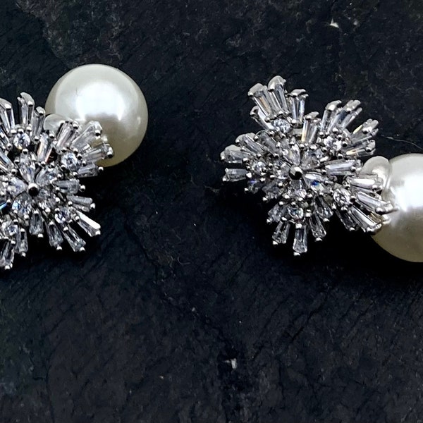 Snowflake Pearl Earrings, CZ and Pearl stud wedding earrings, Bridal pearl earings, Bridesmaid Gift
