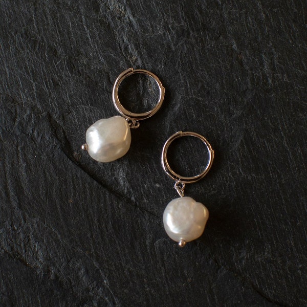 925 Silver Baroque Pearl dangle and drop earring, Freshwater irregular pearls, Biwa Pearl, 925 Silver Hoops, Bridesmaid Gift