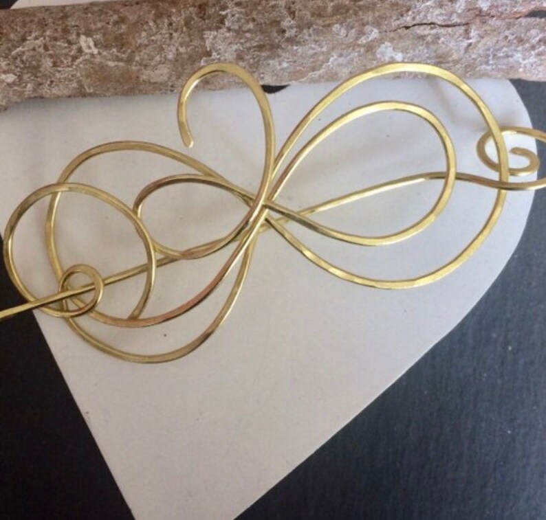 Beautiful Figure 8 shawl pin, sweater clip, silver brooch, scarf close, infinity hair slide, unique design, gift for her 1.5mm brass