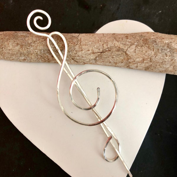 Treble clef shawl pin, music teacher gift, choir scarf pin, music jewellery, orchestra brooch, gift for musician graduation