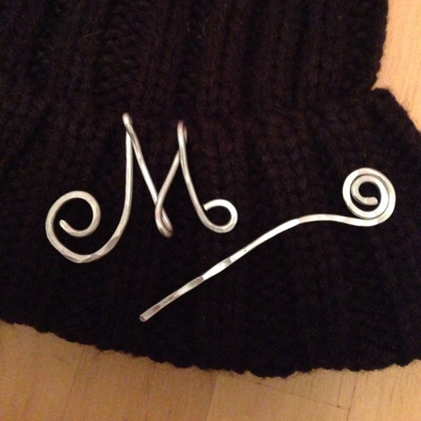 Personalised initial pin brooch for crochet or knitwear, letter scarf pin, handwriting jewelry, gift for her