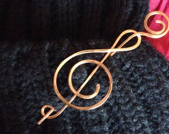 Treble clef pin, copper brooch, music pin, choir pin, orchestra pin, shawl pin, handmade gift for music lovers, teacher gift