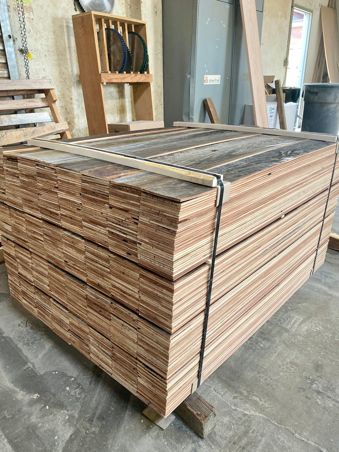 RECLAIMED WOOD BUNDLES 25 Sq Ft per Bundle Etsy Canada