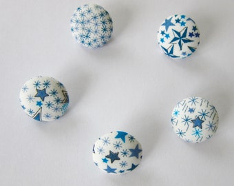 5 buttons covered with Liberty of London - Adelajda blue