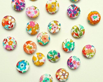 Set of 5 Buttons covered with Liberty fabric - 20mm