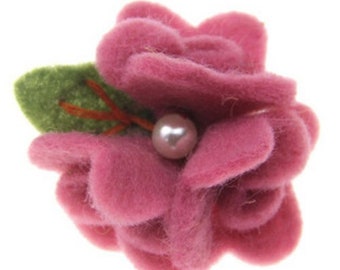 Pink flower in felt - 6cm