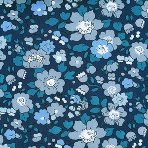 Tessuto da prato Liberty Tana BETSY blu brillante – 136x25 cm