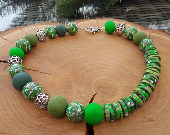 Halskette Grün handgemacht aus Polymer Clay