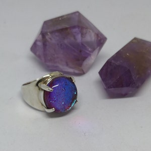 925 Silver Ring with a dichroic Cabochen, 8 / Q Unique Silver Ring, Dichroic Fused Glass, Christmas Gift, Gift for her