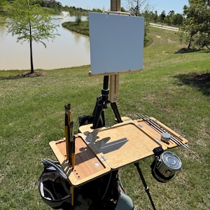 FEATHER LITE Easel