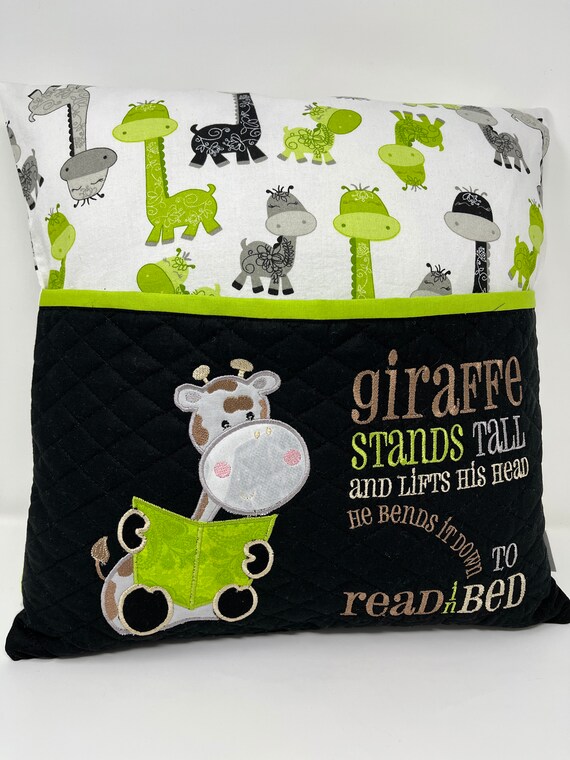 Grey Giraffe on Black Quilted Pocket Green White Child Reading