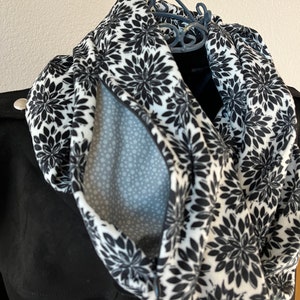 Black and white print infinity scarf with hidden zipper pocket, Convenient pocket for cards, money and lipstick. Warm and comfy for winter.