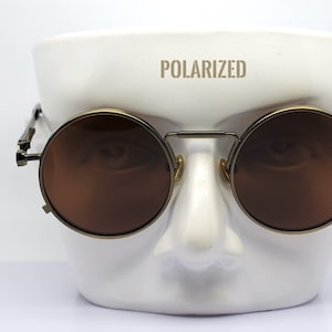 GEPOLARISEERD Steampunk ronde zonnebril man vrouw bronzen metalen montuur bruine lens industriële stijl mechanische veer Vampier gothic rock punk