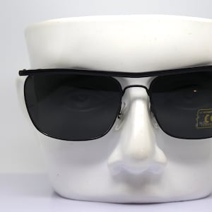 MADE IN ITALY classic rectangular sunglasses man woman metal black frame black lens original vintage late 80s, black men's sunglasses