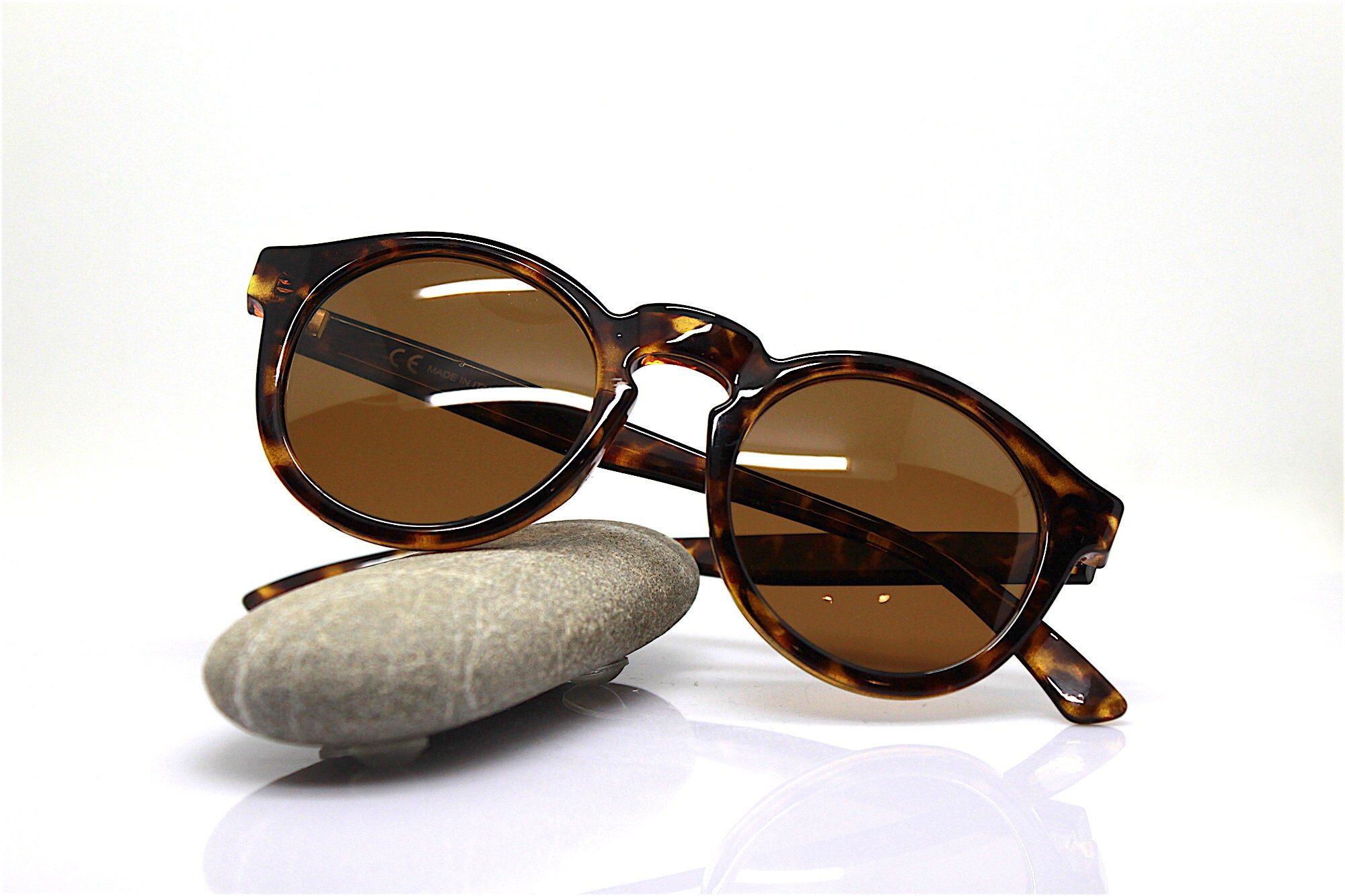 MADE IN ITALY oval round classic sunglasses man woman ...