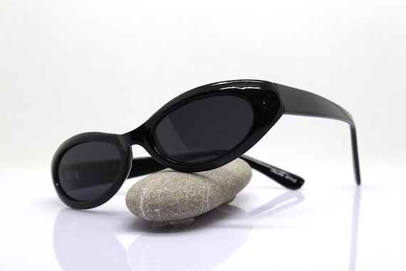 Classic low oval cat eye rectangular sunglasses w… - image 6