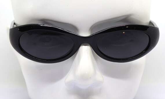 Classic low oval cat eye rectangular sunglasses w… - image 8