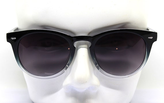 Classic round oval sunglasses man woman black tra… - image 3