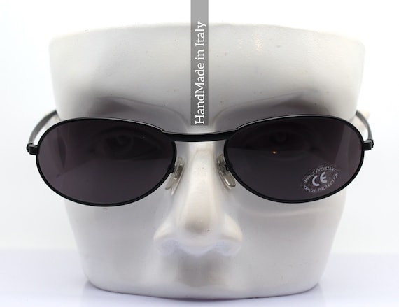 Sunglasses Men Classic Oval Shape Black Metal Frame Black  display picture 1