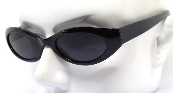Classic low oval cat eye rectangular sunglasses w… - image 9