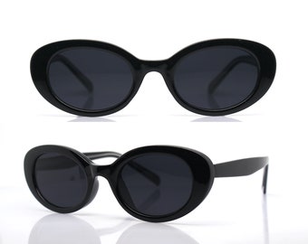 Cat eye's oval classic sunglasses woman glossy black frame black lens vintage 90 boho retrò style 50s 60s Occhiali da donna gatto ovale nero