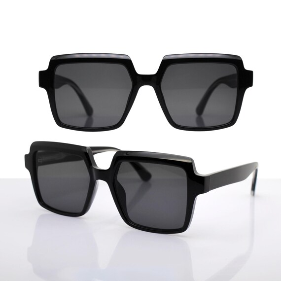 SQUARE SUNGLASSES WOMEN Thick Frame in Shiny Black, Black  display picture 3