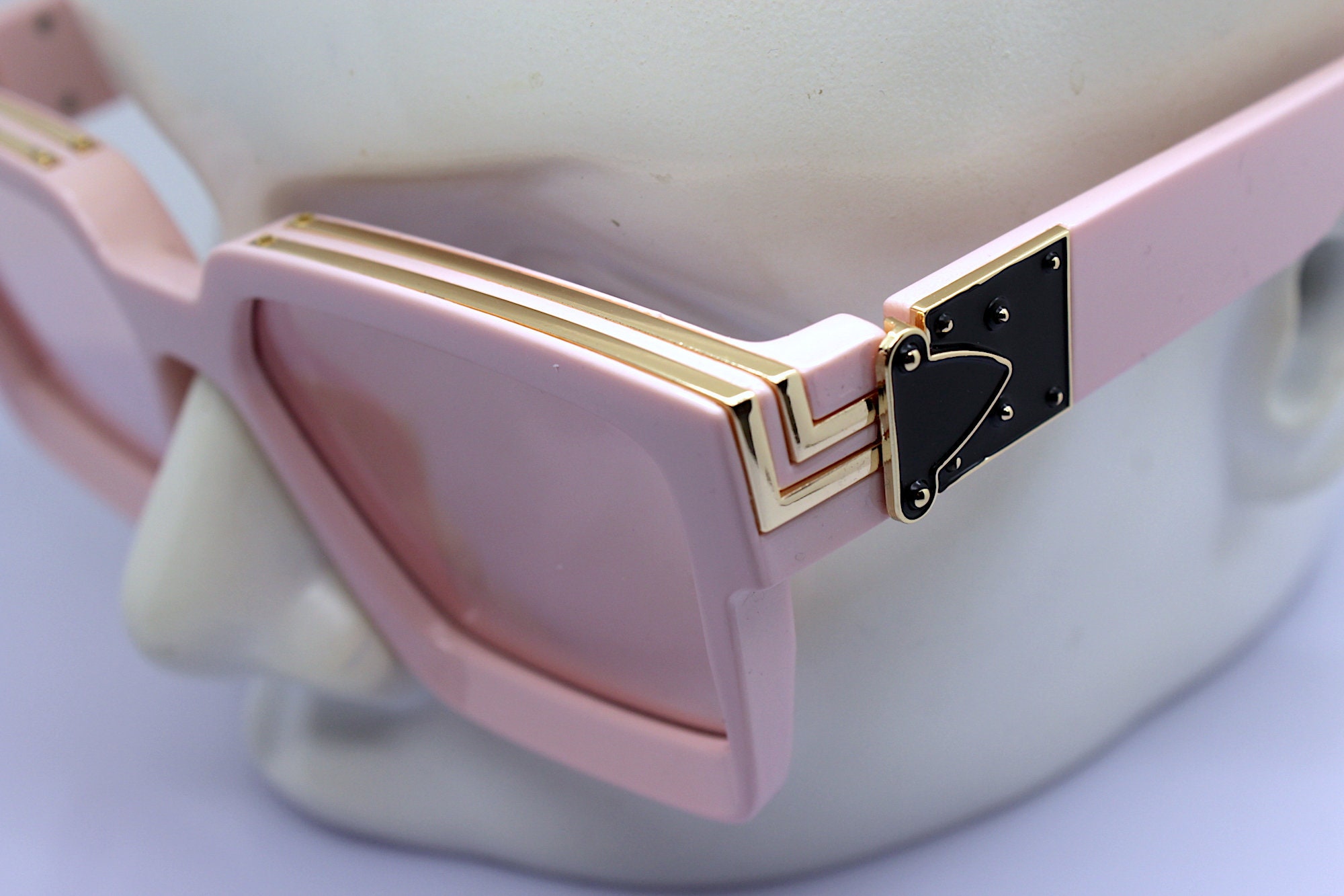 Oversize Sunglasses Man Woman Big Square Pastel Pink Frame Light Pink Lens Tattoo Rap Hip Hop Style, Fashionable Thick Frame, Glasses