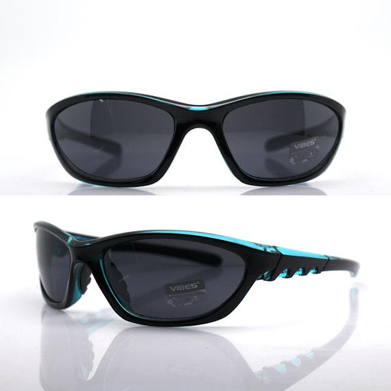 Sporty faceted rectangular wrap men's sunglasses g