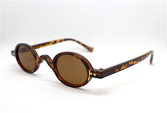 Small Oval Sunglasses for Men and Women, Tortoise Brown Lens  display picture 3