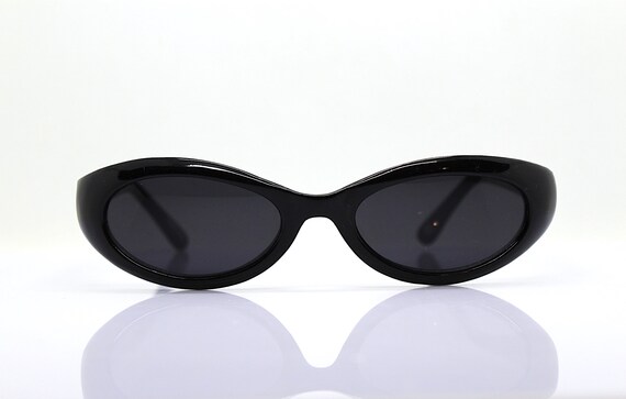 Classic low oval cat eye rectangular sunglasses w… - image 4