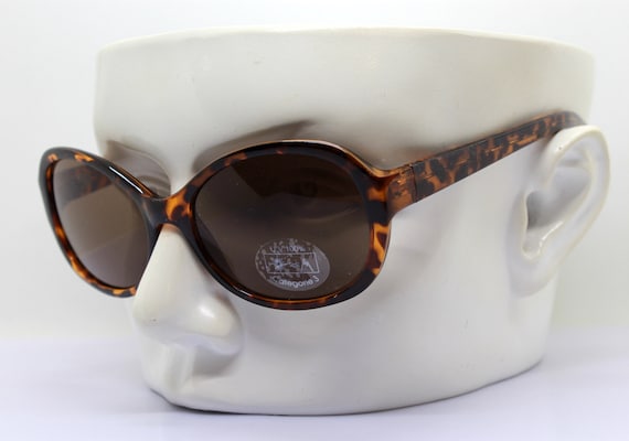 Elegant Brown Tortoise Shell Oval Sunglasses Women main image 3