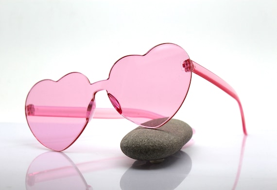 Heart Shape Love Sunglasses Woman Pink Yellow Plastic Frame  display picture 3