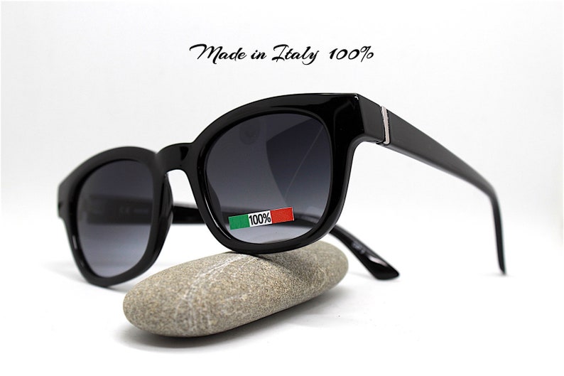 Occhiali sole uomo donna quadrato rotondo nero maculato marrone viola Square round sunglasses woman man black purple spotted Made in Italy