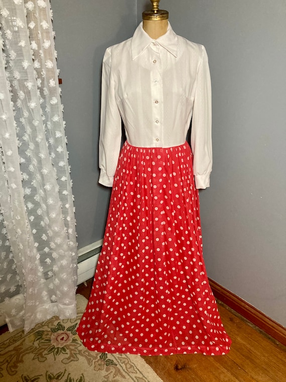 Gorgeous Vintage 1970s Red And White Polka Dot Dre