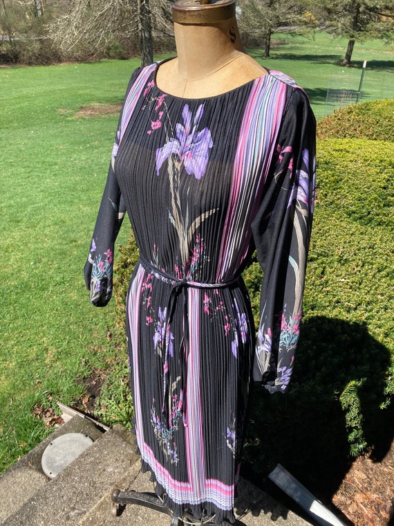 Gorgeous 1970s Black and Purple Iris Secretary Da… - image 3