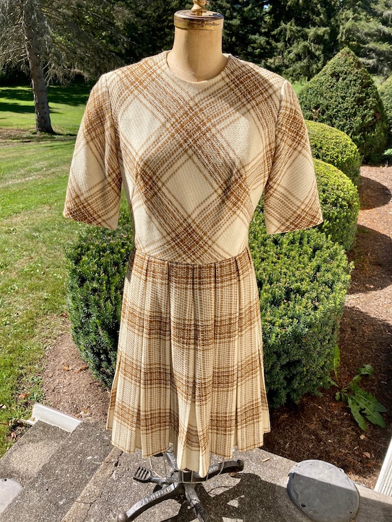 Beautiful Vintage 1960s Brown And Cream Wool Dress