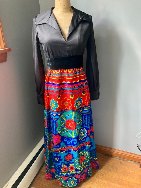 Fabulous Vintage 1970s Bright Psychedelic Maxi Dre