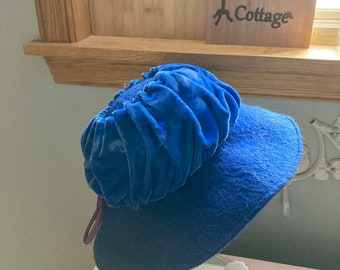 Vintage 1960s Cobalt Blue Fur Felt Hat Easter