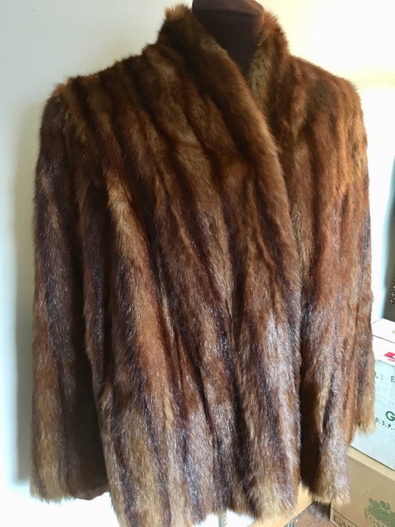 Beautiful Vintage 1960s Mink Short Jacket / Cape