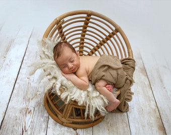 Chaise papasan en rotin, accessoire de photographie de nouveau-né, chaise en bois - prête à être expédiée