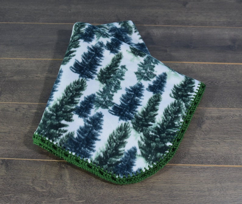 Fleece Lap Blanket/wheelchair Blanket Spruce Woods Theme With Crochet