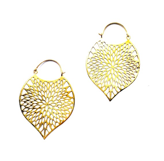 Stunning GOLD Tone Brass TEARDROP Cutout Abstract ARTISAN Earrings Indian Middle Eastern Statement Jewelry