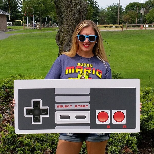 NES Style Controller Photo Prop Frame, Video Game Party Prop, Gamer Poster, Gamer Party, Party Photo Prop, Digital Download, Stampabile