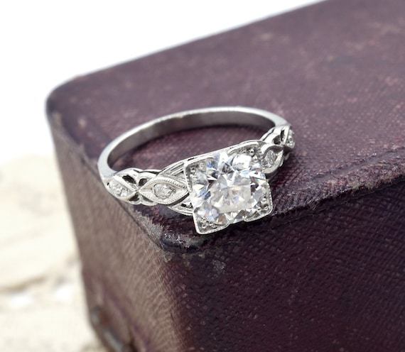 Antique Art Deco Platinum Diamond Engagment Ring