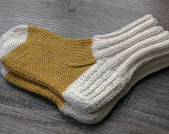 Yellow baby socks / white