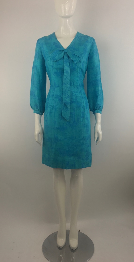 1950's Blue Sheath Dress w Blue Abstract Design|W… - image 6