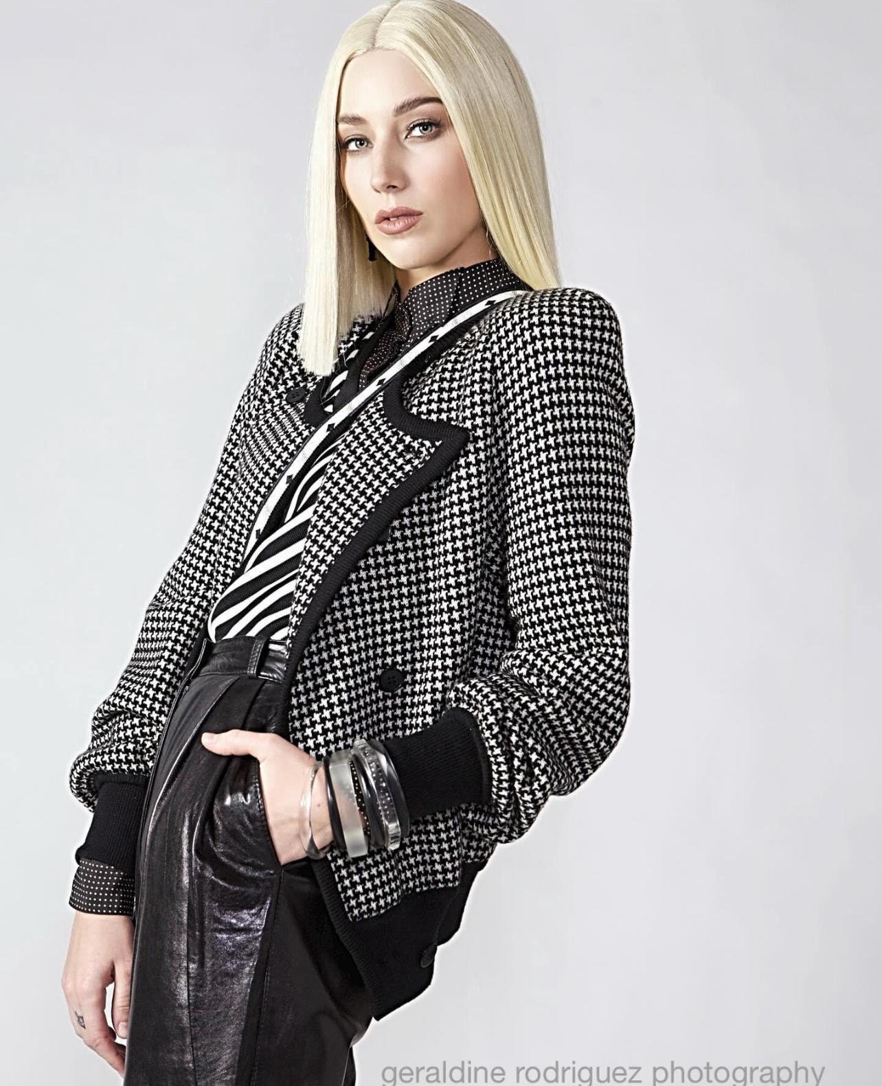 ◎ valentino garavani houndstooth knit 90s Valentino Studio Black & White Checkered Cardigan|double