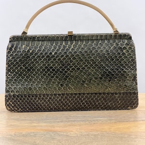 Vintage Matthews Olive Green Snakeskin Handbag 1950s Python Top Handle Purse Gold Mesh Handle Frame Clasp Luxury Exotic Leather Pocketbook